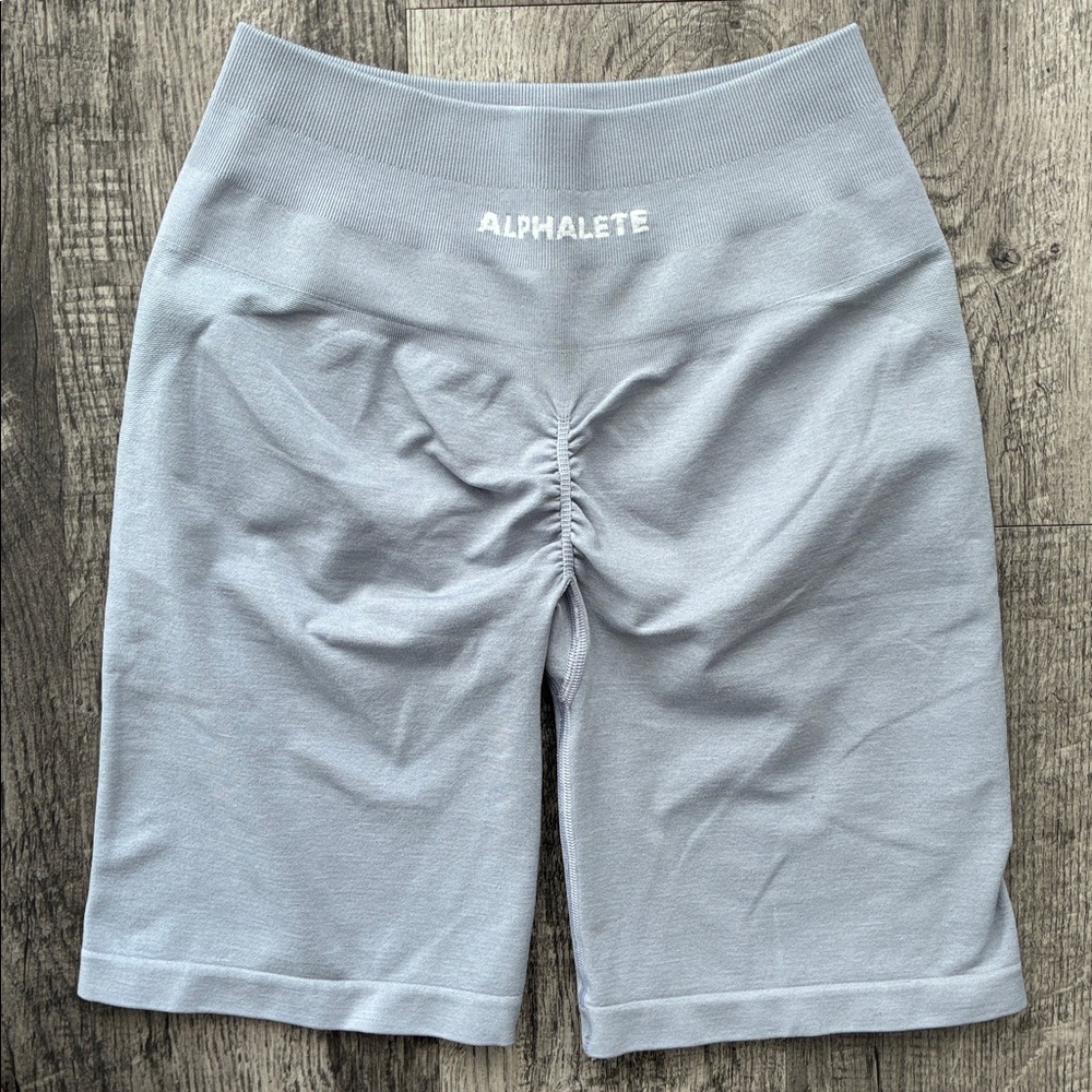 Alphalete Amplify Shorts 7.5” Inseam ✧ Gray ✧ Size M